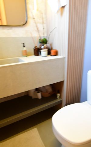 Casa de condomínio à venda com 145m², 3 quartos e 2 vagasLavabo
