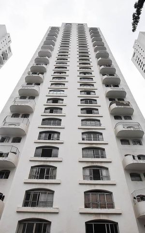 Apartamento à venda com 210m², 3 quartos e 2 vagas Apartamento à venda com 210m², 3 quartos e 2 vagasFachada