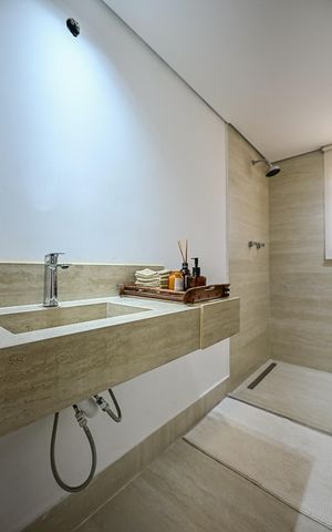Apartamento à venda com 210m², 3 quartos e 2 vagasBanheiro Suíte 2