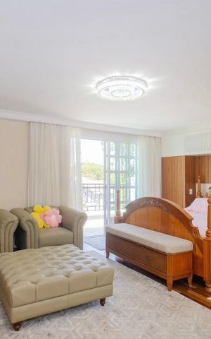 Casa à venda com 424m², 4 quartos e 4 vagas Casa à venda com 424m², 4 quartos e 4 vagasQuarto