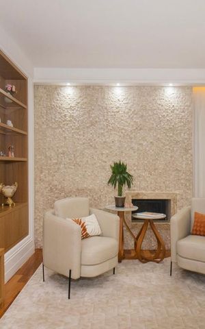 Casa à venda com 424m², 4 quartos e 4 vagas Casa à venda com 424m², 4 quartos e 4 vagasSala