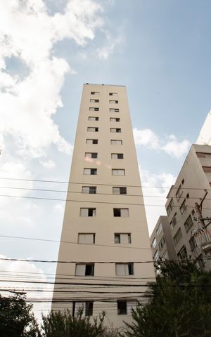 Apartamento para alugar com 65m², 2 quartos e 1 vagaFachada