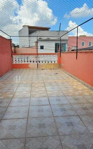 Casa à venda com 115m², 2 quartos e 2 vagas