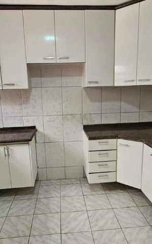 Casa à venda com 115m², 2 quartos e 2 vagas