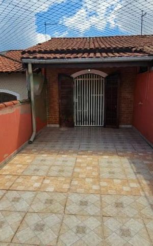Casa à venda com 115m², 2 quartos e 2 vagas