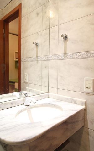 Apartamento à venda com 85m², 2 quartos e 1 vagaBanheiro da Suíte 2