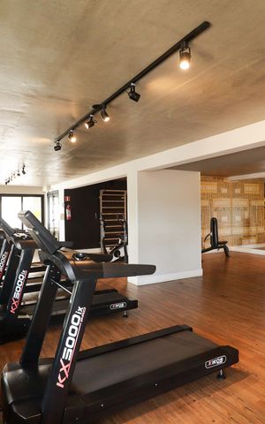 Studio à venda com 45m², 0 quarto e sem vaga Studio à venda com 45m², 0 quarto e sem vagaAcademia