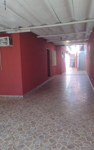 Casa à venda com 140m², 2 quartos e 3 vagas Casa à venda com 140m², 2 quartos e 3 vagasÁrea externa