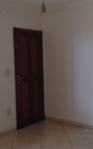 Casa à venda com 140m², 2 quartos e 3 vagas Casa à venda com 140m², 2 quartos e 3 vagasSala
