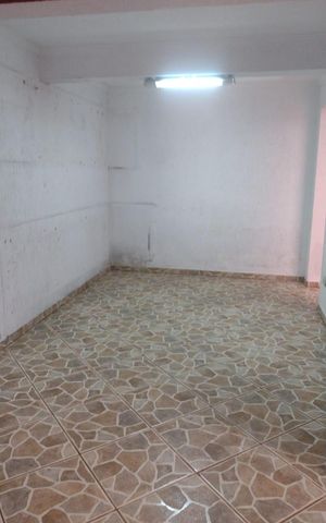 Casa à venda com 140m², 2 quartos e 3 vagas Casa à venda com 140m², 2 quartos e 3 vagasCozinha
