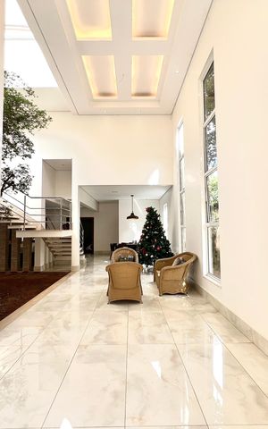 Casa à venda com 600m², 6 quartos e 4 vagas Casa à venda com 600m², 6 quartos e 4 vagasHall de entrada