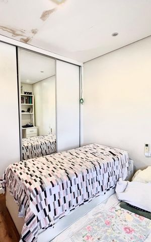 Casa à venda com 600m², 6 quartos e 4 vagas Casa à venda com 600m², 6 quartos e 4 vagasQuarto 1