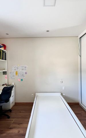 Casa à venda com 600m², 6 quartos e 4 vagas Casa à venda com 600m², 6 quartos e 4 vagasQuarto 2