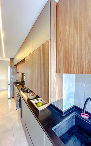 Apartamento à venda com 79m², 3 quartos e 1 vagaÁrea de Serviço