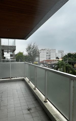 Apartamento à venda com 113m², 3 quartos e 2 vagas Apartamento à venda com 113m², 3 quartos e 2 vagasVaranda