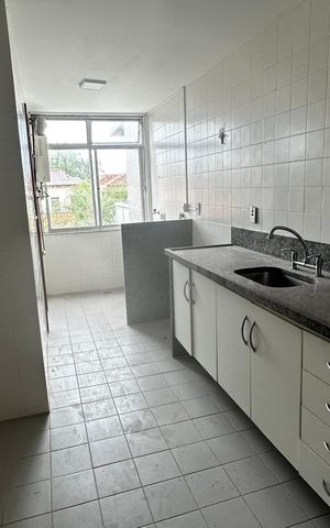 Apartamento à venda com 113m², 3 quartos e 2 vagas Apartamento à venda com 113m², 3 quartos e 2 vagasCozinha