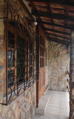 Casa à venda com 100m², 2 quartos e 1 vagaVaranda da sala