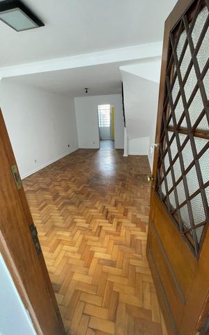 Casa à venda com 124m², 4 quartos e 1 vaga Casa à venda com 124m², 4 quartos e 1 vagaSala