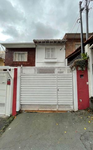 Casa à venda com 124m², 4 quartos e 1 vaga Casa à venda com 124m², 4 quartos e 1 vagaFachada