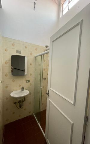 Casa à venda com 124m², 4 quartos e 1 vaga Casa à venda com 124m², 4 quartos e 1 vagaBanheiro