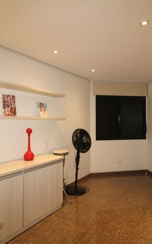 Apartamento à venda com 155m², 3 quartos e 3 vagasQuarto 2