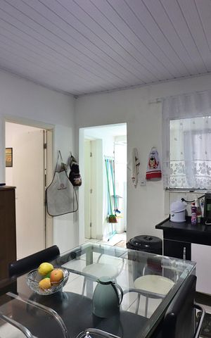 Casa à venda com 253m², 4 quartos e 1 vagaCozinha 