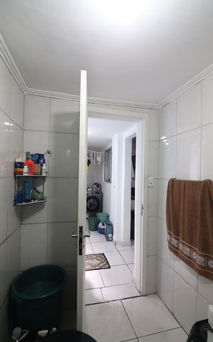 Casa à venda com 253m², 4 quartos e 1 vagaBanheiro Social