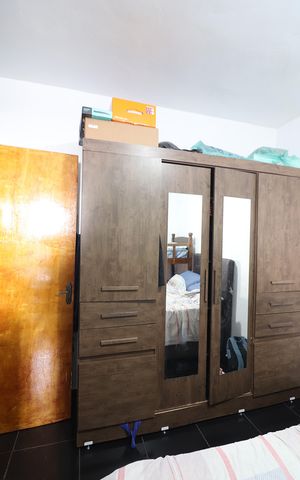 Casa à venda com 253m², 4 quartos e 1 vagaQuarto edícula 
