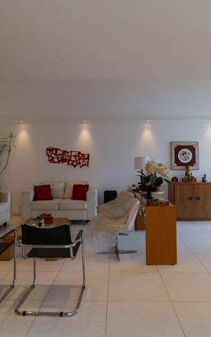 Apartamento à venda com 224m², 4 quartos e 3 vagas