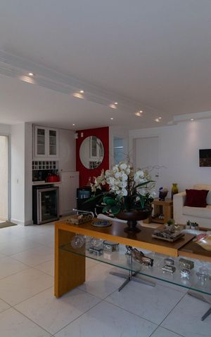 Apartamento à venda com 224m², 4 quartos e 3 vagas