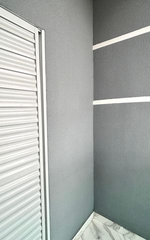 Casa à venda com 100m², 3 quartos e 2 vagas Casa à venda com 100m², 3 quartos e 2 vagasVaranda da Suíte