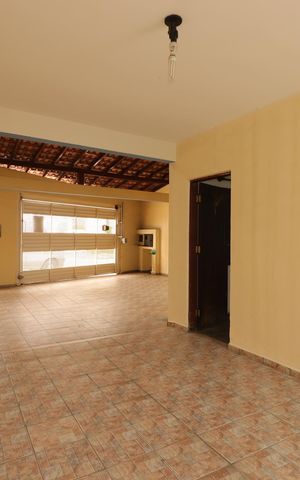 Casa à venda com 391m², 4 quartos e 3 vagasGaragem