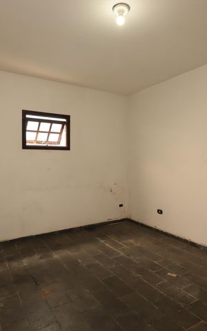 Casa à venda com 391m², 4 quartos e 3 vagasCômodo Livre
