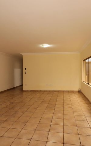 Casa à venda com 391m², 4 quartos e 3 vagasSala