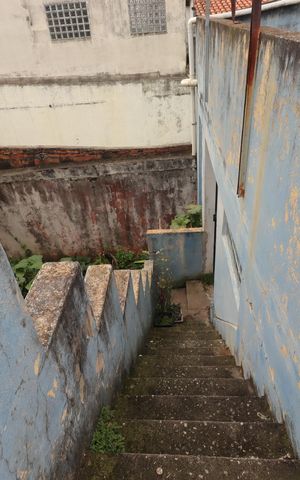 Casa à venda com 391m², 4 quartos e 3 vagasEscada para o Terraço