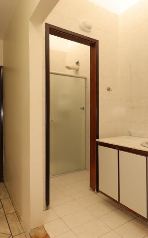 Casa à venda com 391m², 4 quartos e 3 vagasCorredor interno