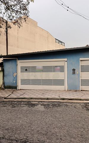 Casa à venda com 391m², 4 quartos e 3 vagasFachada