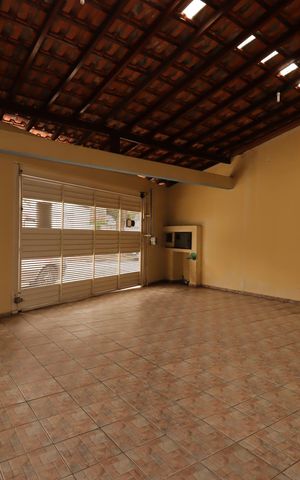 Casa à venda com 391m², 4 quartos e 3 vagasGaragem