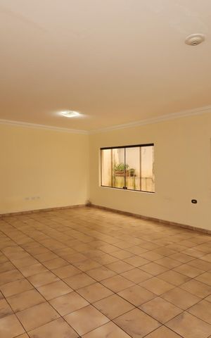 Casa à venda com 391m², 4 quartos e 3 vagasSala