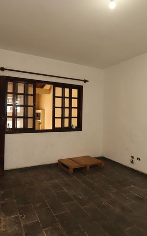 Casa à venda com 391m², 4 quartos e 3 vagasCômodo Livre