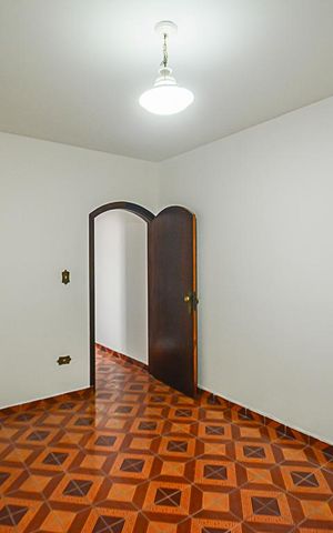 Casa à venda com 195m², 3 quartos e 5 vagas Casa à venda com 195m², 3 quartos e 5 vagasQuarto 2