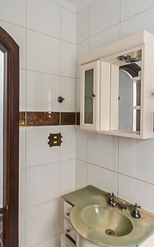 Casa à venda com 195m², 3 quartos e 5 vagas Casa à venda com 195m², 3 quartos e 5 vagasBanheiro 2