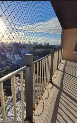 Apartamento para alugar com 210m², 4 quartos e 2 vagas Apartamento para alugar com 210m², 4 quartos e 2 vagasVaranda