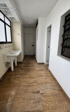 Apartamento para alugar com 692m², 4 quartos e 4 vagasÁrea de Serviço