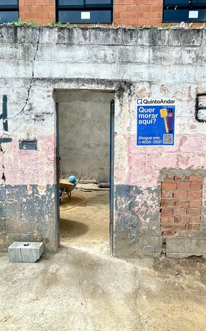 Studio para alugar com 34m², 1 quarto e sem vaga Studio para alugar com 34m², 1 quarto e sem vagaPlaca instalada na fachada do imóvel