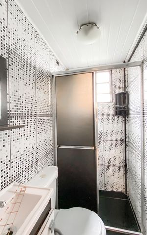 Apartamento à venda com 53m², 2 quartos e 1 vaga Apartamento à venda com 53m², 2 quartos e 1 vagaBanheiro