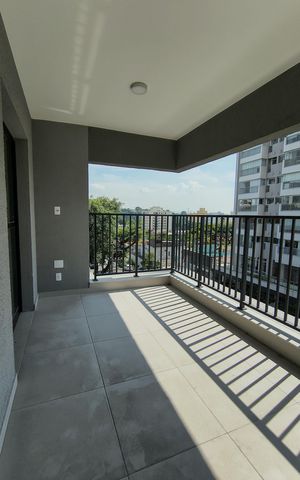 Apartamento à venda com 70m², 3 quartos e 1 vaga Apartamento à venda com 70m², 3 quartos e 1 vagaVaranda