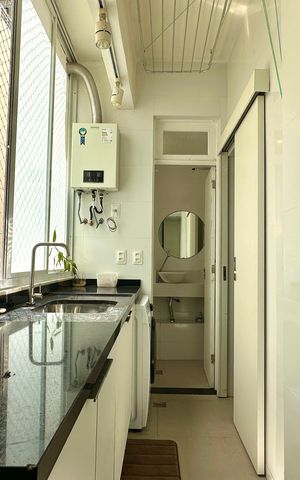 Apartamento à venda com 214m², 5 quartos e 1 vaga