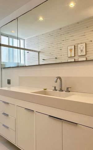 Apartamento à venda com 214m², 5 quartos e 1 vaga