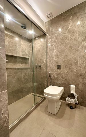 Apartamento à venda com 214m², 5 quartos e 1 vaga